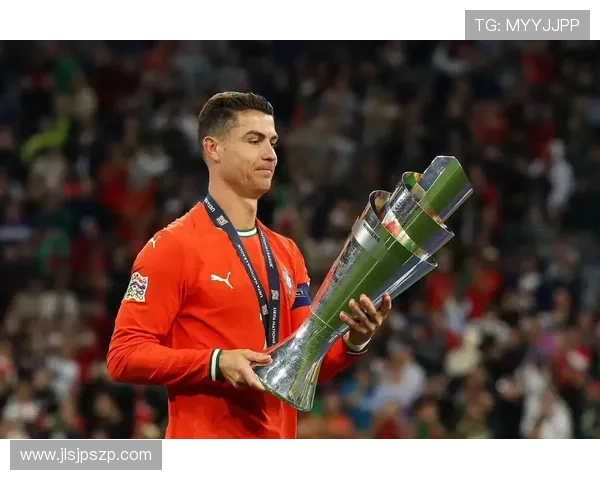 你心目中的足球明星是谁他在你心中有什么特别之处